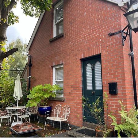 Self Contained Coach House In Leafy South Belfast The Location Is Not Accurate Apartment Exterior photo